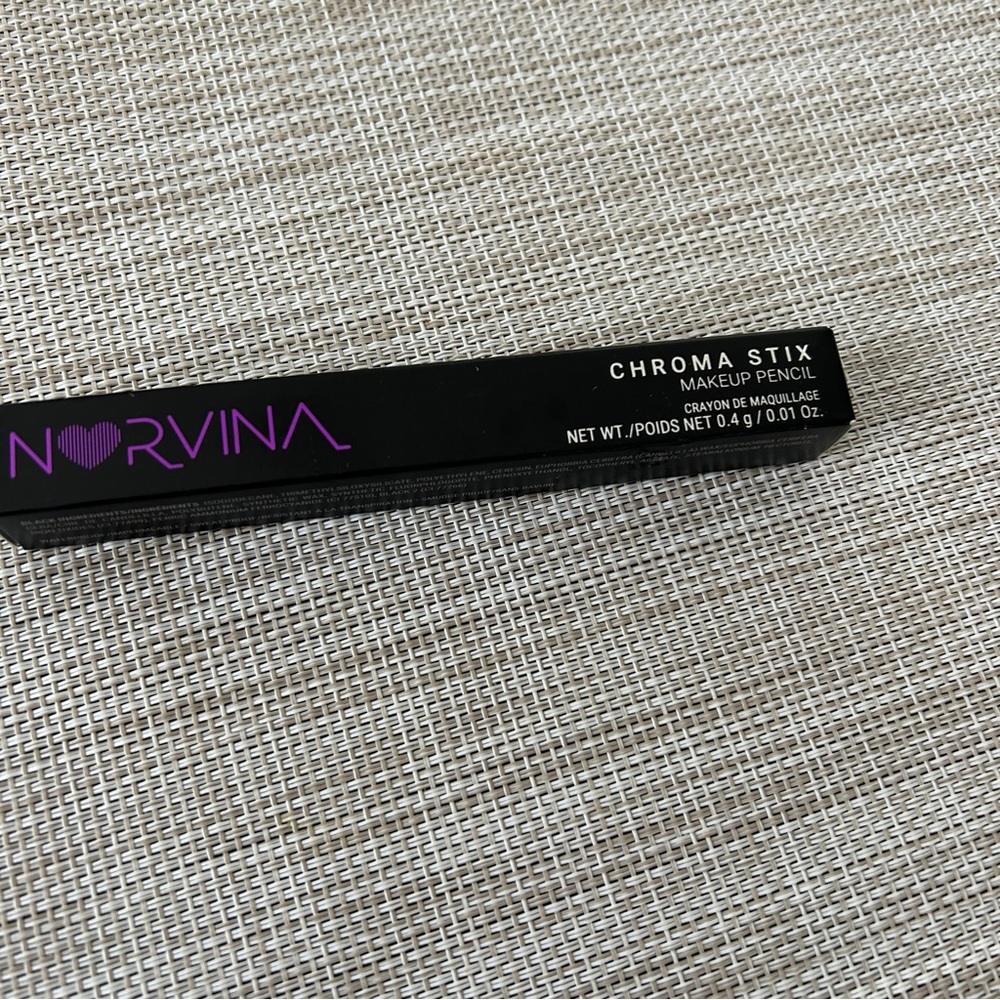 NEW Anastasia of Beverly Hills Norvina Chroma stix makeup pencil BLACK! - Picture 2 of 9